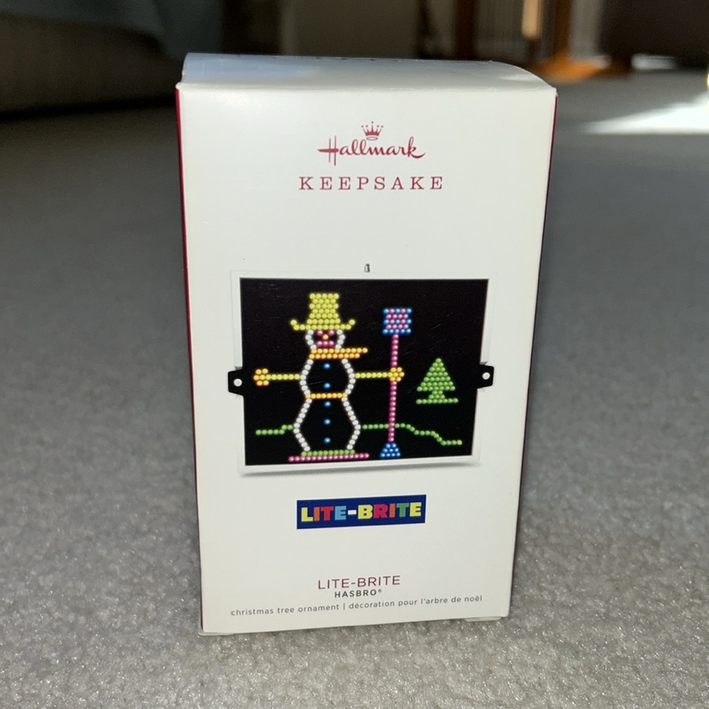 NIB Hallmark 2018 Lite-Brite Christmas Ornament